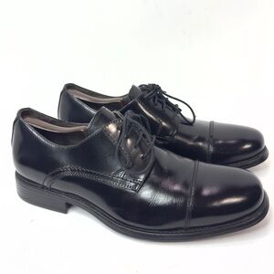 Mens Johnston And Johnston Black Leather Bradford Cap Dress Shoes 9.5M